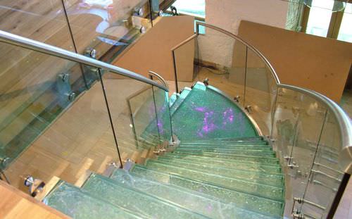 Escada helicoidal - FLINT MILL - Canal Engineering - com degraus em vidro / com estrutura em aço inoxidável / contemporânea