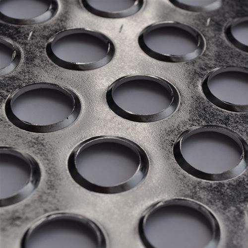 Chapa perfurada - Actis Furio - em alumínio / em inox / cinza