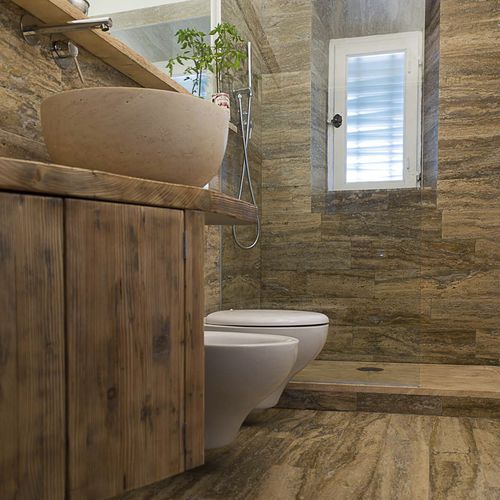 Placas de revestimento em mármore travertino - ELM STONE - PIETRE DI RAPOLANO PDR SRL - envelhecida / para ambiente interno / de parede