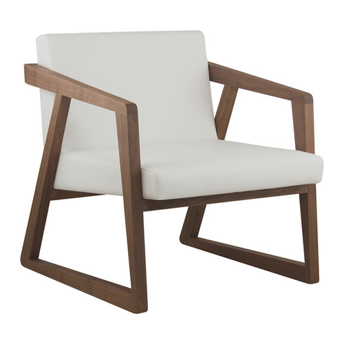 Poltrona contemporânea - LEONORA LOUNGE - CMcadeiras - em madeira / para restaurante / com base tipo trenó