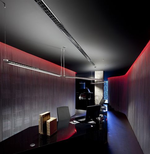 Divisória de ambiente em tela - CURVED, FIXED - KriskaDECOR - metálica / para espaço público / para escritório