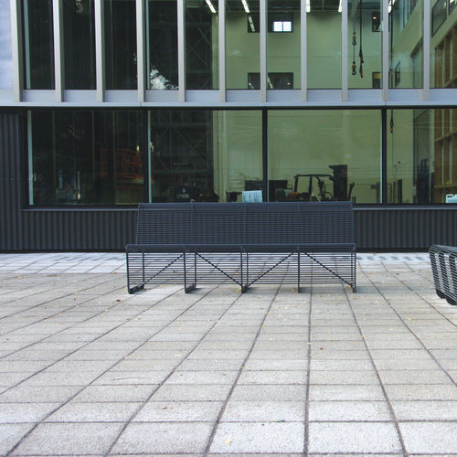 Banco para espaço público contemporâneo - LIMPIDO - mmcité street furniture - em aço galvanizado / com encosto / sem encosto