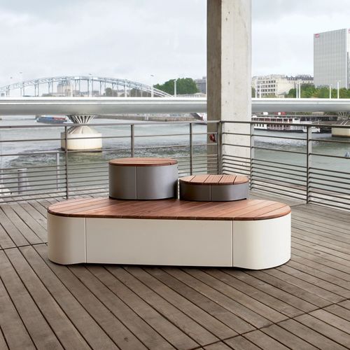 Banco para espaço público contemporâneo - URBAN ISLANDS - mmcité street furniture - em madeira de lei / em HPL / sem encosto