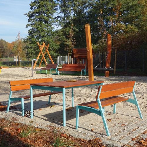 Mesa de piquenique contemporânea - VERA - mmcité street furniture - em madeira / em HPL / com base em aço galvanizado