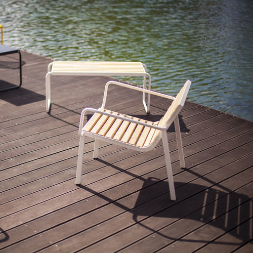 Conjunto de mesa e bancos contemporâneo - STACK - mmcité street furniture - em madeira exótica / em acácia / em aço