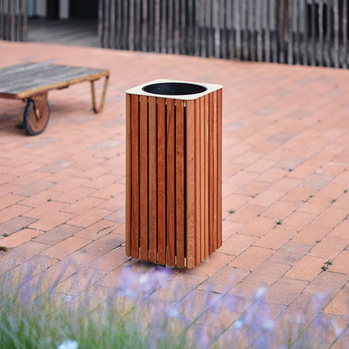 Lixeira em material plástico - NANUK NEXT - mmcité street furniture - em aço inoxidável / em chapa de aço / em aço