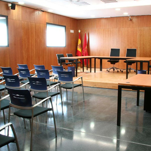 Cadeira de conferência contemporânea - ZAS - Dynamobel - para ambiente interno / em polipropileno / com base metálica
