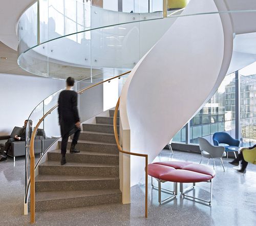 Escada de gama alta - OICR, TORONTO - EeStairs - helicoidal / com degraus em concreto / em concreto