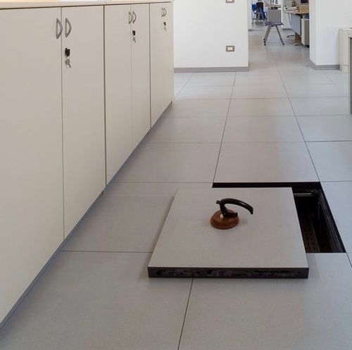 Piso elevado laminado - ABET 577 - PETRAL - de alta resistência / acústico / para ambiente interno