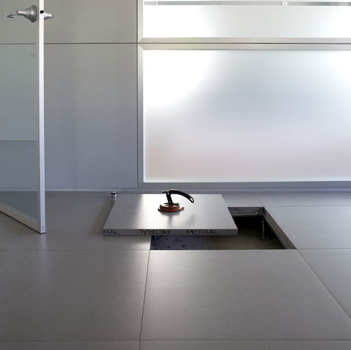 Piso elevado em cerâmica - TILE - PETRAL - em porcelana / de alta resistência / resistente ao gelo