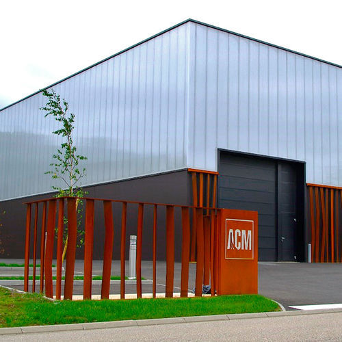 Revestimento de fachada em réguas - CONSTRUCTION - Coutier Industrie - em aço Corten / em chapa / vertical