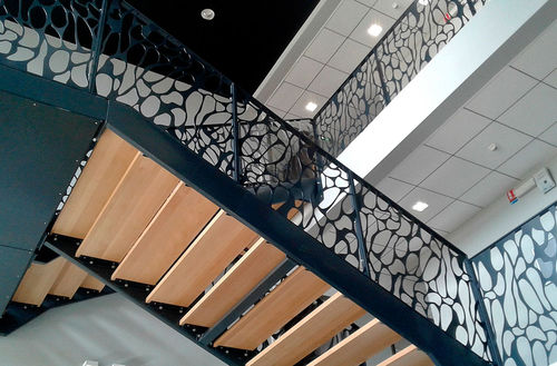 Escada em U - Coutier Industrie - com degraus em madeira / com estrutura metálica / da linha comercial
