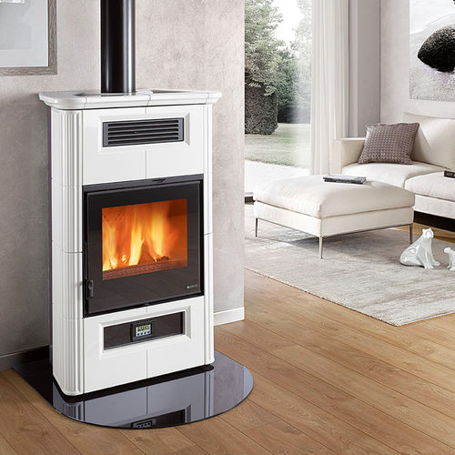 Salamandra a lenha - WANDA CLASSIC EVO - La Nordica-Extraflame - 8,5 kW / contemporânea / em faiança
