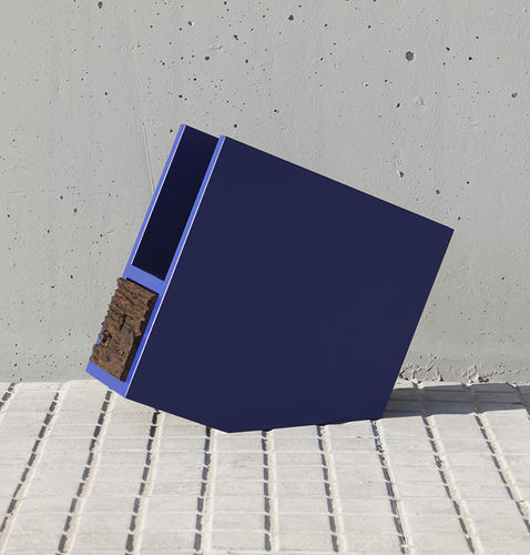 Porta-revistas contemporâneo - M BLUE - ICI ET LA - da linha residencial / em MDF laqueado / azul