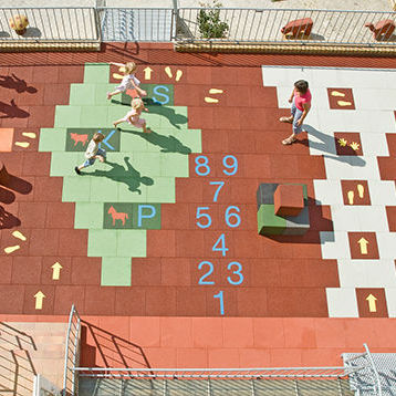 Revestimento de piso de borracha reciclada - EUROFLEX® Letter and Number Slabs - KRAIBURG Relastec GmbH & Co. KG - para ambiente externo / para parque infantil / em placas