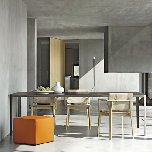 Mesa de jantar contemporânea - FILO - LEMA Home - em cimento / com base em chapa de aço / quadrada