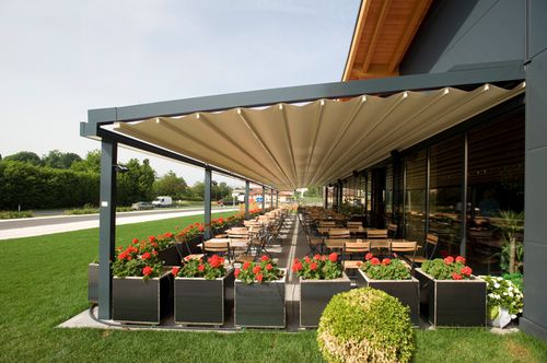 Pérgola apoiada em parede - MITO - Pratic S.p.A - em alumínio / com cobertura retrátil em lona PVC / retrátil