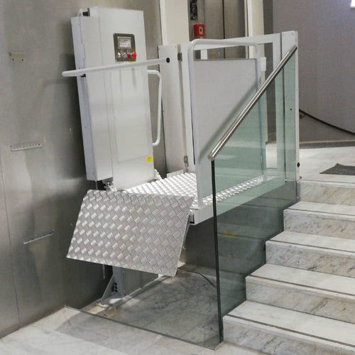 Plataforma elevadora para pessoas com mobilidade reduzida - DomoStep 160A - LiftingItalia - AreaLift - para cadeira de rodas / para edifício / para uso doméstico