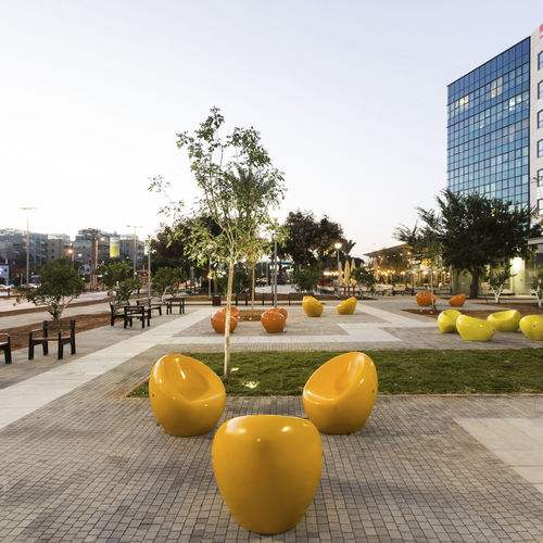 Poltrona urbana de design orgânico - CUDDLY - BELLITALIA - em pedra reconstituída / em pedra reconstituída / de projetos sustentáveis