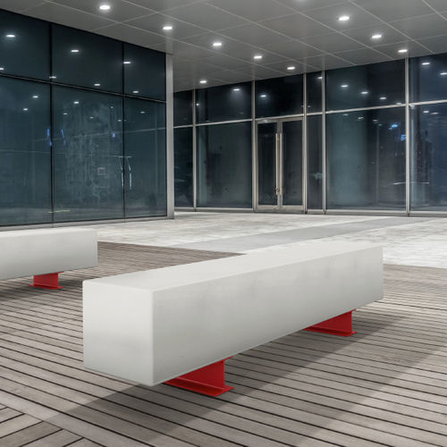 Banco para espaço público contemporâneo - RETTA - BELLITALIA - em concreto de ultra-alto desempenho reforçado com fibras (UHPFRC) / em aço pintado / sem encosto