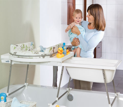 Mesa troca-fraldas de plástico - AQUALINO - Geuther - para banheira / com pia / da linha comercial
