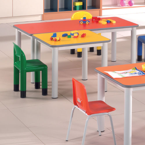 Mesa para treinamento contemporânea - 327 - CAMILLO SIRIANNI SAS - em madeira / em material plástico / com base metálica