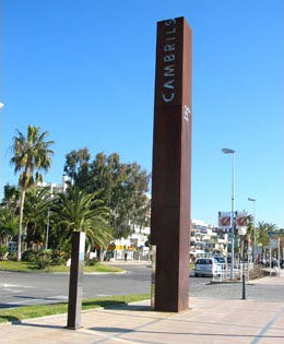 Totem de sinalização - URBADIS Microarquitectura - para espaço público