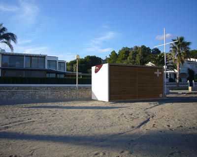 Quiosque da linha comercial - MONTROIG - URBADIS Microarquitectura - em aço