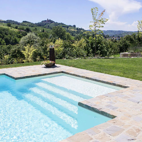 Escada para piscina em acrílico - Piscine Acquaform - antiderrapante
