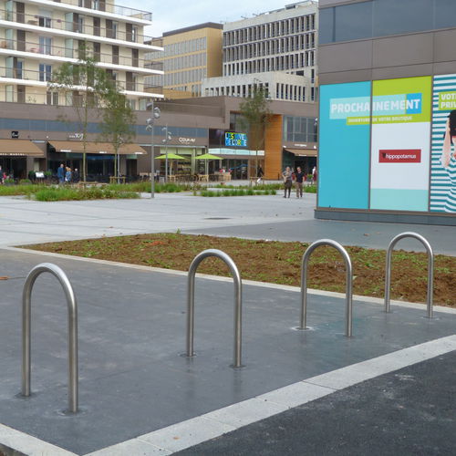 Paraciclo de piso - RADIUS - NORCOR MOB.URBAIN - para espaço público / em aço inoxidável / da linha comercial