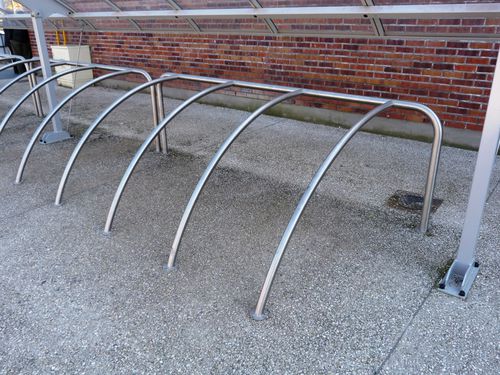 Paraciclo de piso - BIKER-X-4 - NORCOR MOB.URBAIN - para espaço público / em aço inoxidável / da linha comercial