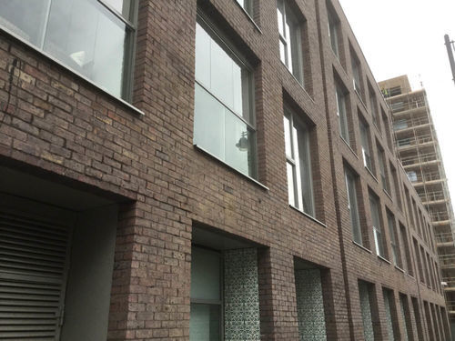 Parapeito em alumínio - SMARTIA M8800 - ALUMIL - para ambiente externo