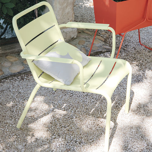 Cadeira de jardim contemporânea - LUXEMBOURG - FERMOB - para ambiente externo / para ambiente interno / em alumínio