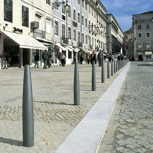 Balizador para impedir estacionamento - FRADINHOS - LARUS DESIGN - removível / em ferro fundido / para espaço público