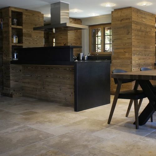 Revestimento de piso em pedra de Jerusalém - Grey Gold - Pietra di gerusalemme - para ambiente interno / para sala de estar / para escritório
