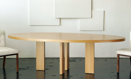 Mesa de jantar contemporânea - ALEX - VIOSKI - em carvalho branco / oval / da linha residencial
