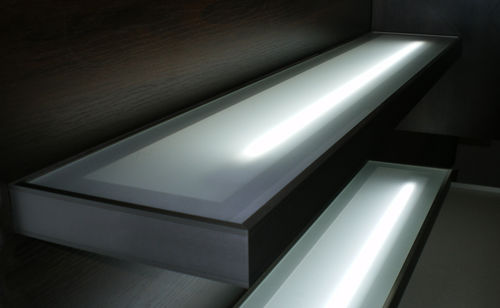 Estante de parede - KAP International - contemporânea / em aço inoxidável / com iluminação