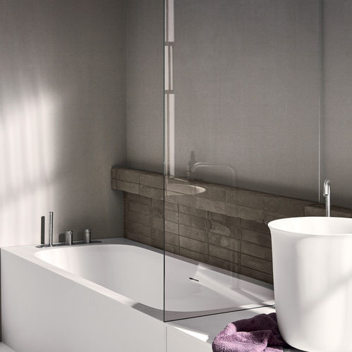 Banheira freestanding - R1 - Rexa Design - back to wall / para residência / em Korakril™