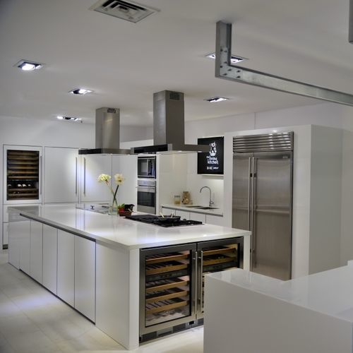 Tampo de bancada em Superfície Sólida - SANDED CREAM  SM421 - Staron Solid Surfaces - para cozinha / para banheiro / branco