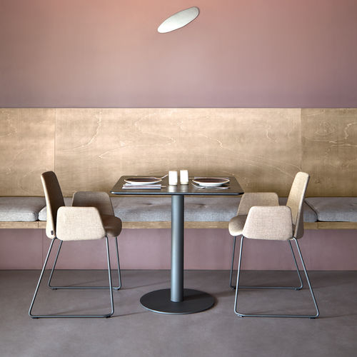 Mesa contemporânea - FLAT - INCLASS - em carvalho / em MDF laqueado / em HPL