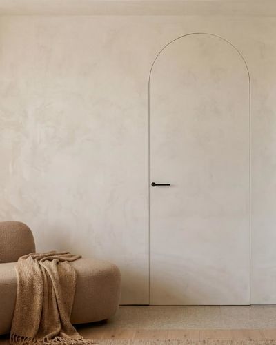 Caixilho de porta em madeira - INVISIDOOR ARCHED - ARLU - invisível / de embutir