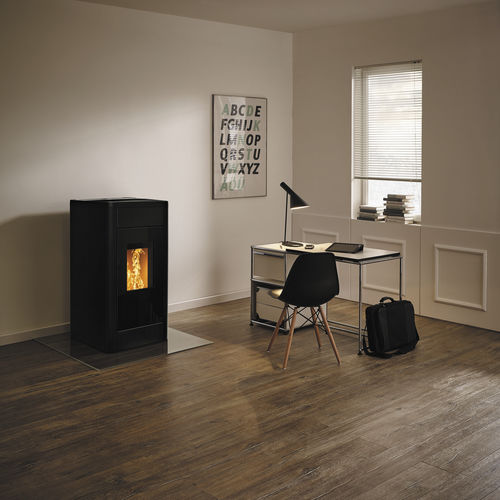 Salamandra a pellets - FILO - Rika - 0–5 kW / 8 kW / de piso