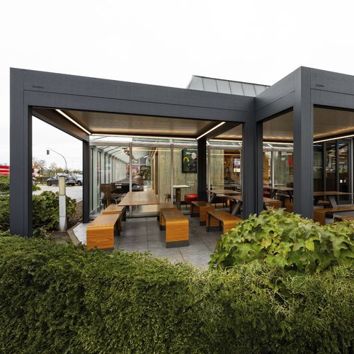 Pérgola apoiada em parede - B910 - Brustor - em alumínio / com cobertura de painel sanduíche / resistente ao vento