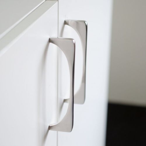 Puxador de móvel em aço inoxidável polido - BRIDGE 136 - B&B Sweden, Bäccman & Berglund Sweden - polido