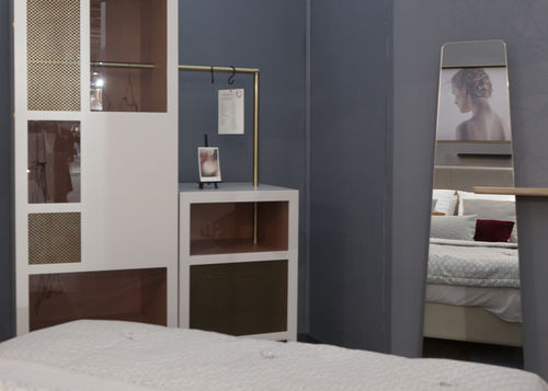 Móvel bar para quarto de hotel - ROOM 306 - Les Pieds sur la Table ® - contemporâneo / em chapa de aço / em MDF