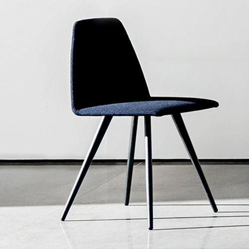 Cadeira contemporânea - SILA cone shaped - Sovet Italia - para ambiente interno / em tecido / em couro