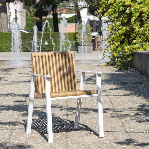 Poltrona urbana contemporâneo - RE-BAU - TF URBAN - em carvalho / em aço termolacado / em material reciclado