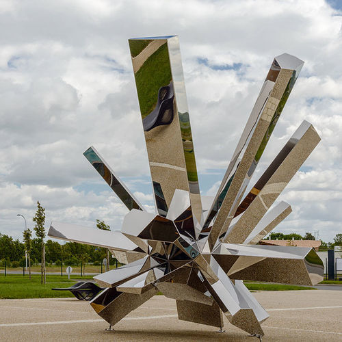 Escultura em aço inoxidável polido - ROCKGROWTH - TF URBAN - para ambiente externo / de piso / para espaço público
