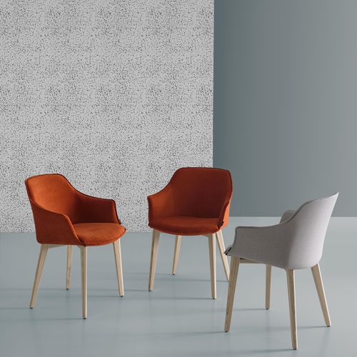 Cadeira contemporânea - KEDUA - MOBLIBERICA - para ambiente interno / em tecido / com base em faia