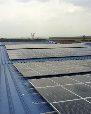 Sistema de montagem para telhado de chapa ondulada - 1 - Jinko solar - em telhado / solar / para aplicações fotovoltaicas